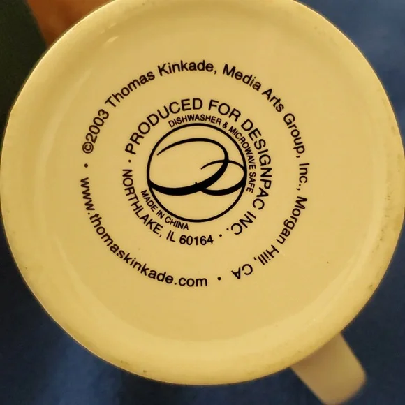 Thomas Kincade cups - Picture 4 of 5